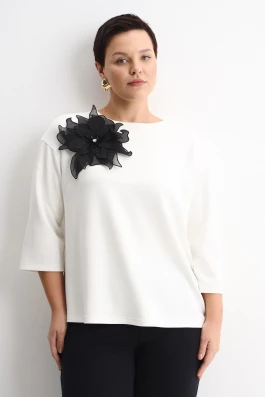 Блуза с цветком белая арт.4373 